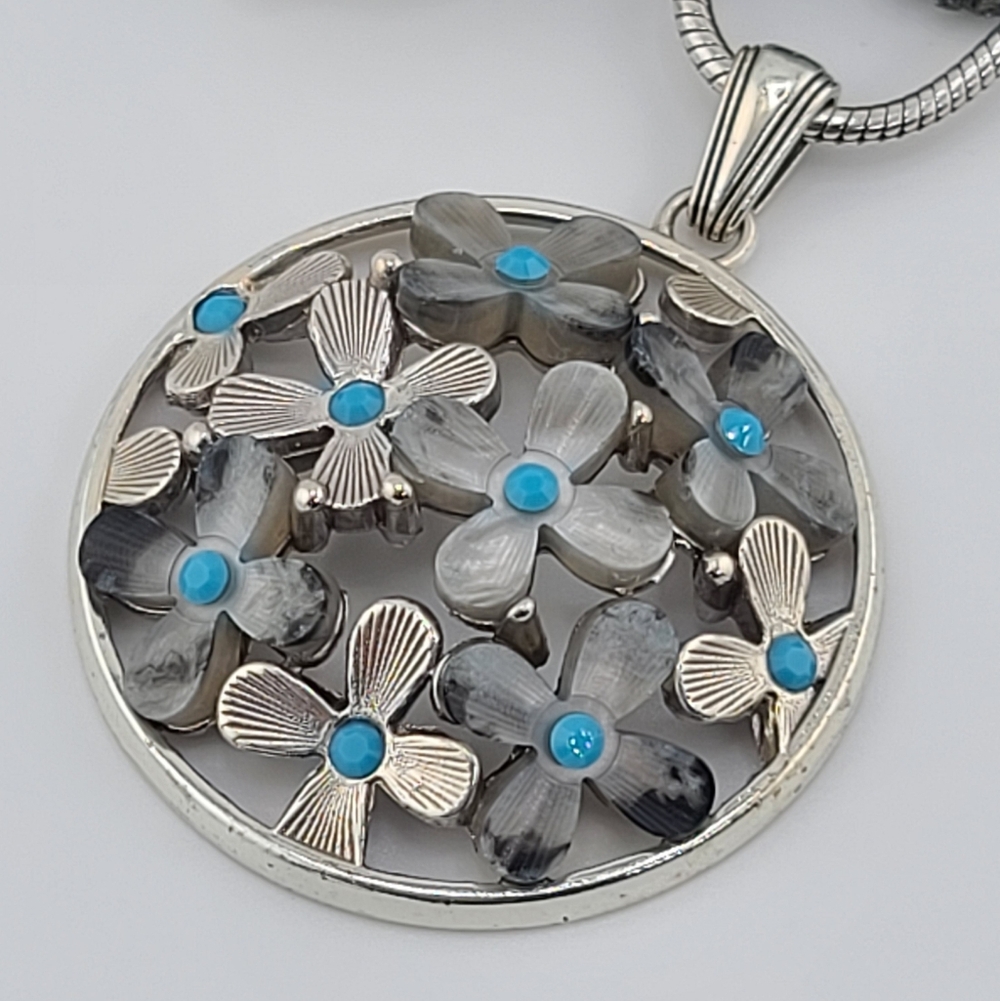 $68 Brighton "Eden's Garden" Asian Influenced Floral Blossoms Round Pendant 🌺 - Picture 2 of 10